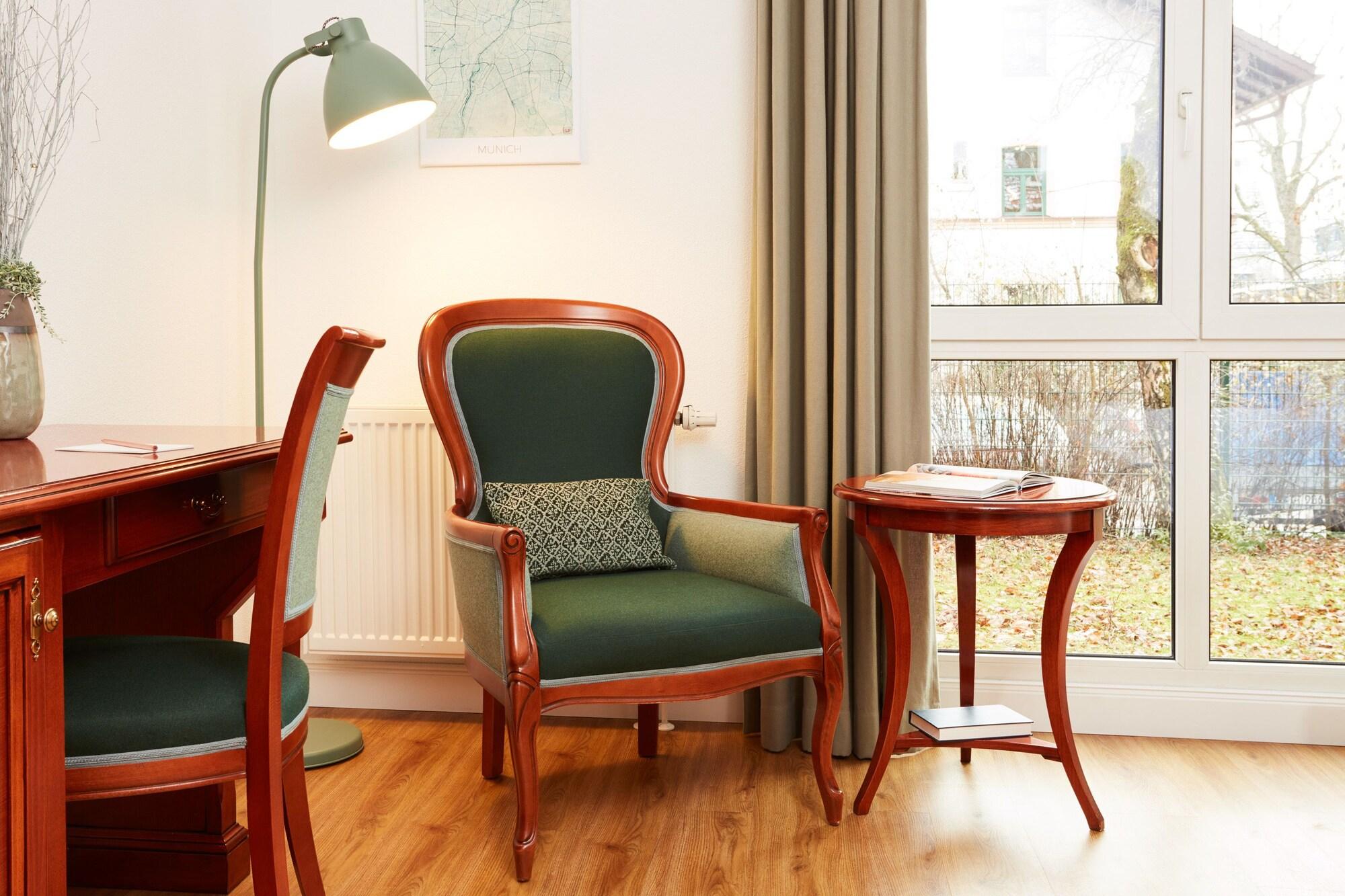 Prinzregent Messe Hotel 4*
